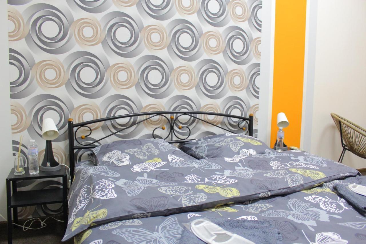 Uneed Rooms Somnium Kiev Esterno foto